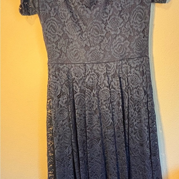 Chic Navy Lace Dress - Picture 5 of 10